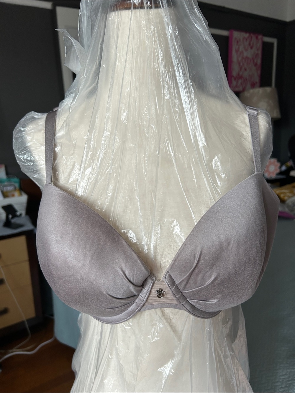 Fabulous by Victoria secret Everyday Smooth Light Mauve  Bra size 38 c